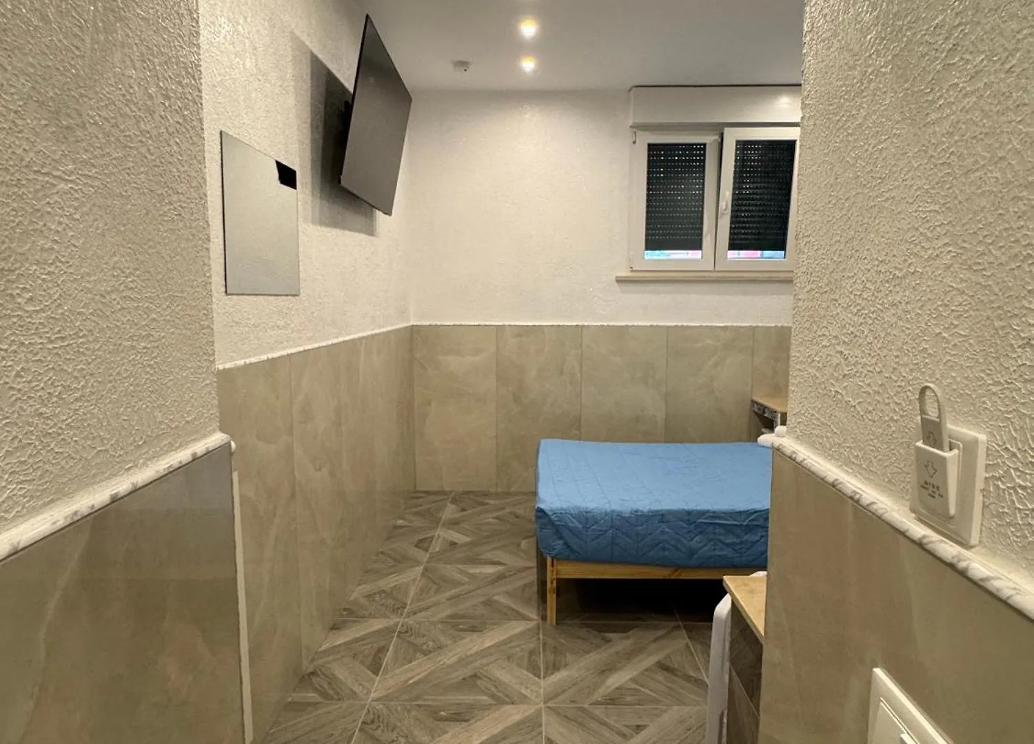 Bed & Breakfast Luxor Eco Roma Casa E Appartamento Per Vacanze In Centro Piazza Bologna, Colosseo, Piazza Di Spagna, Vaticano, San Pietro, Sapienza, Fontana Di Trevi, Piazza Navona, Trastevere, Tiburtina, Termini, Aeroporto