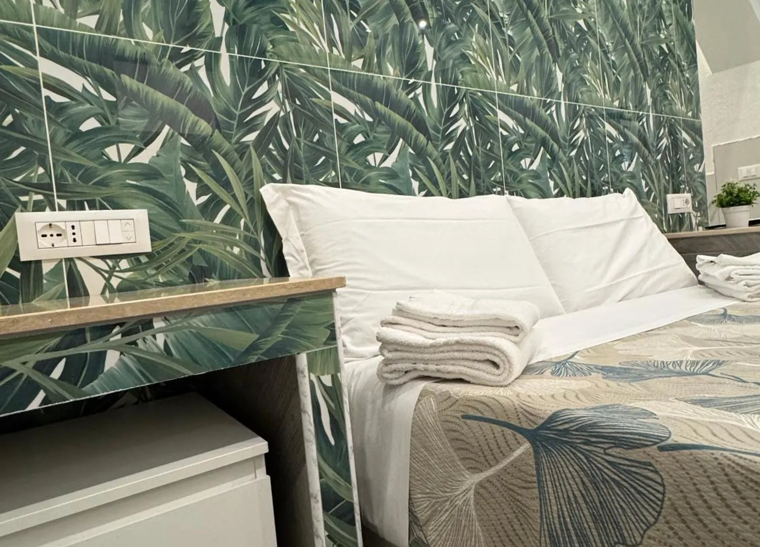 Bed & Breakfast Luxor Eco Roma Casa E Appartamento Per Vacanze In Centro Piazza Bologna, Colosseo, Piazza Di Spagna, Vaticano, San Pietro, Sapienza, Fontana Di Trevi, Piazza Navona, Trastevere, Tiburtina, Termini, Aeroporto