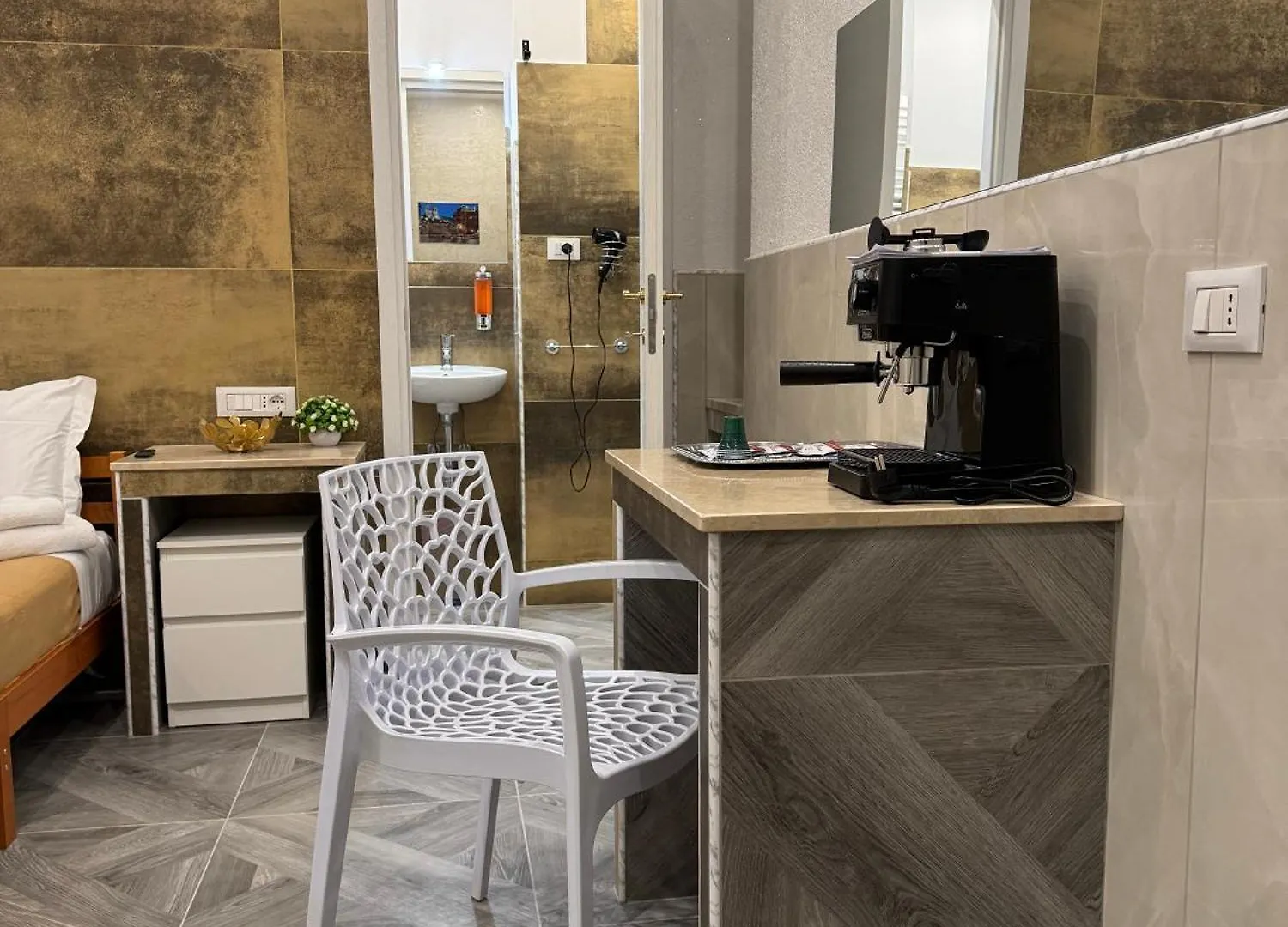 Luxor Eco Roma Casa E Appartamento Per Vacanze In Centro Piazza Bologna, Colosseo, Piazza Di Spagna, Vaticano, San Pietro, Sapienza, Fontana Di Trevi, Piazza Navona, Trastevere, Tiburtina, Termini, Aeroporto 2*, Rome