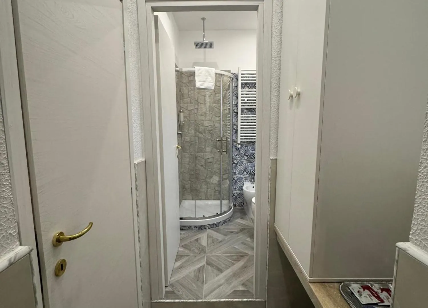 Luxor Eco Roma Casa E Appartamento Per Vacanze In Centro Piazza Bologna, Colosseo, Piazza Di Spagna, Vaticano, San Pietro, Sapienza, Fontana Di Trevi, Piazza Navona, Trastevere, Tiburtina, Termini, Aeroporto 2*,  Italia