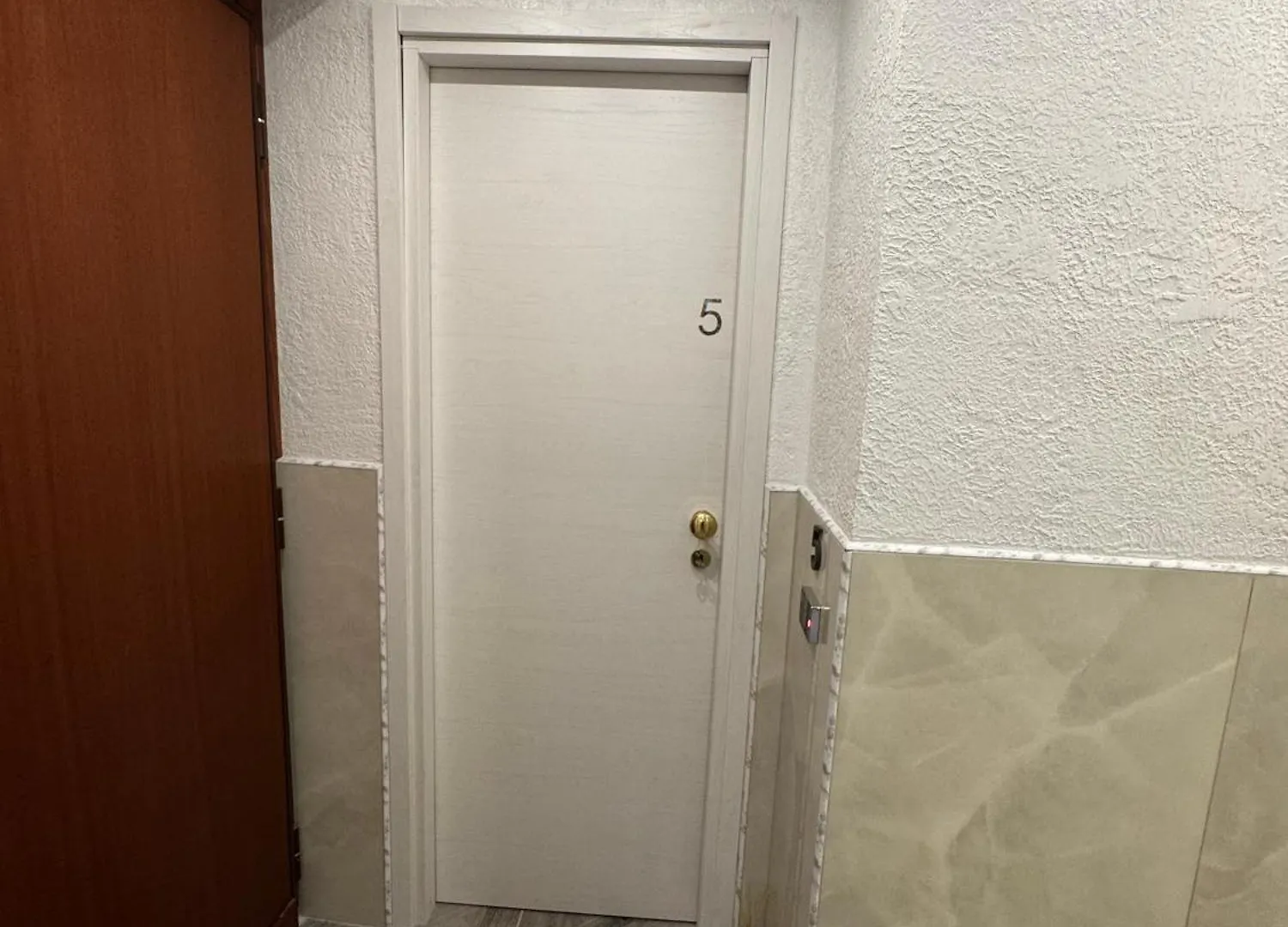 Luxor Eco Roma Casa E Appartamento Per Vacanze In Centro Piazza Bologna, Colosseo, Piazza Di Spagna, Vaticano, San Pietro, Sapienza, Fontana Di Trevi, Piazza Navona, Trastevere, Tiburtina, Termini, Aeroporto Bed & Breakfast Rome