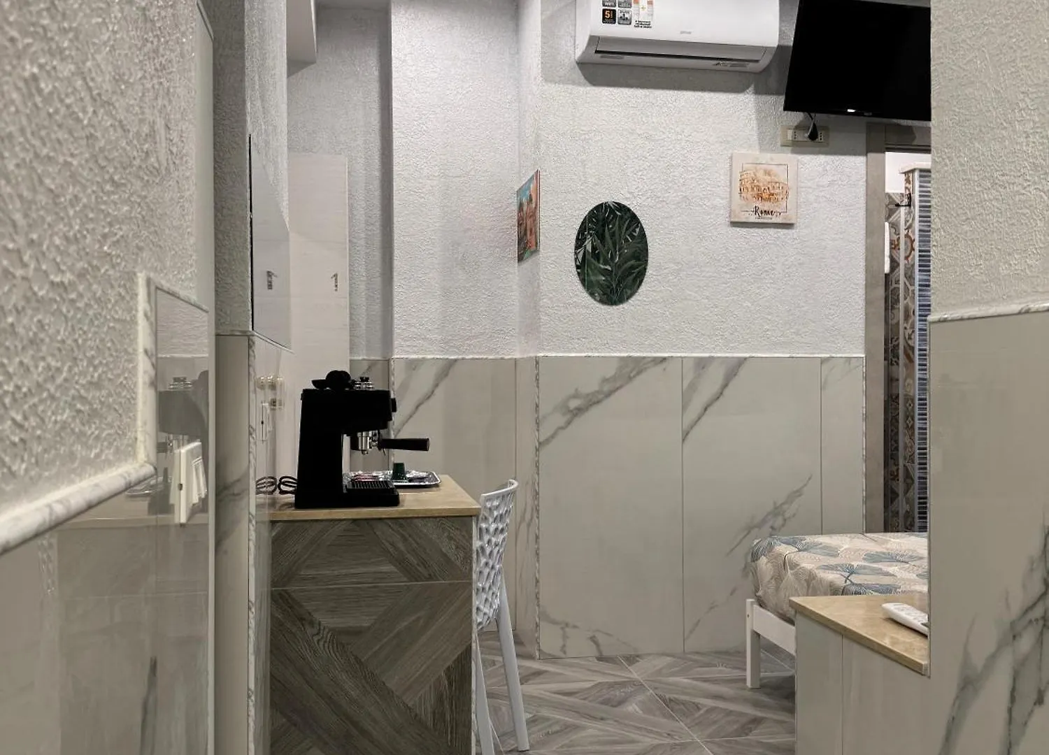 Bed & Breakfast Luxor Eco Roma Casa E Appartamento Per Vacanze In Centro Piazza Bologna, Colosseo, Piazza Di Spagna, Vaticano, San Pietro, Sapienza, Fontana Di Trevi, Piazza Navona, Trastevere, Tiburtina, Termini, Aeroporto