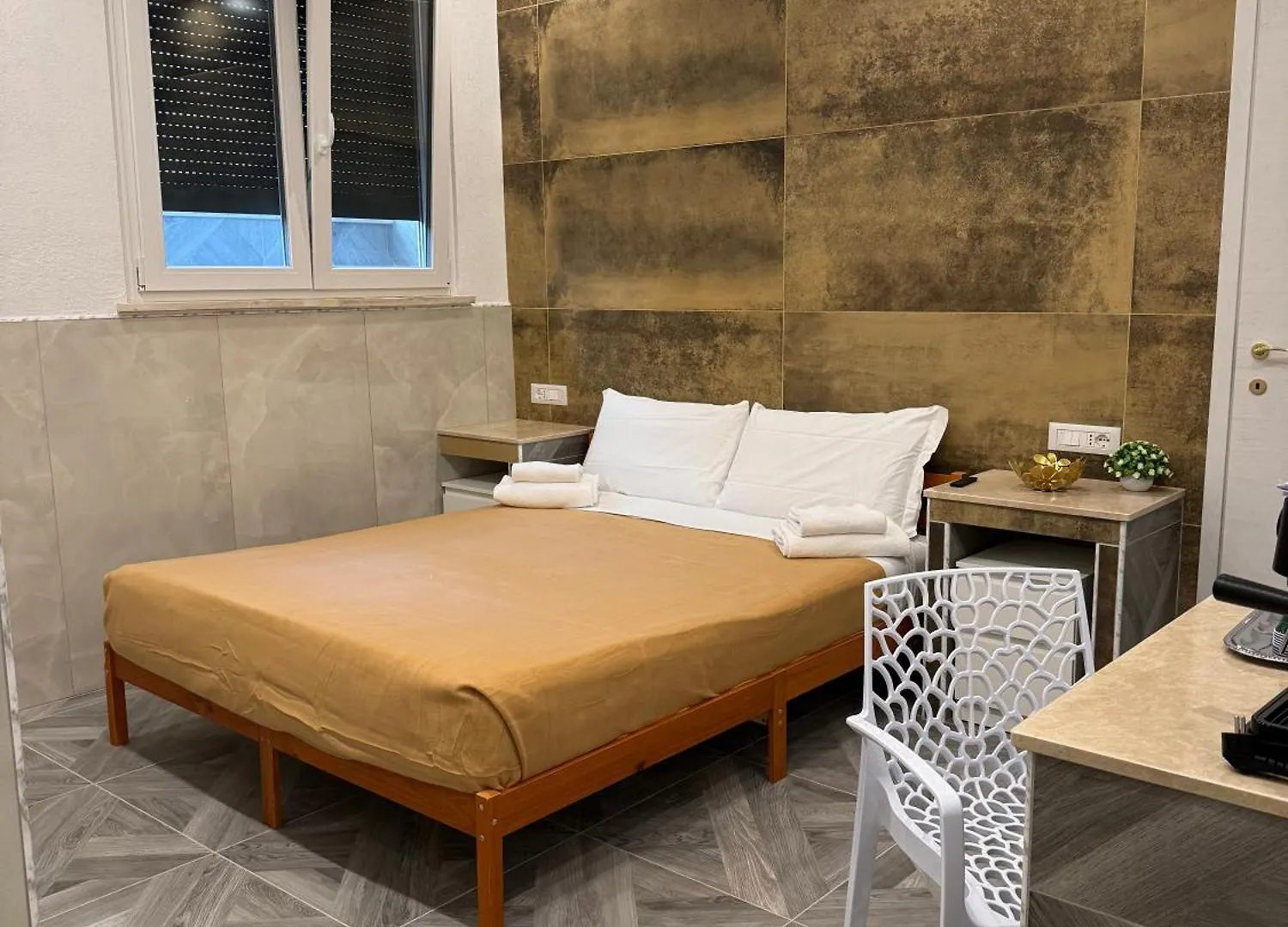 Bed & Breakfast Luxor Eco Roma Casa E Appartamento Per Vacanze In Centro Piazza Bologna, Colosseo, Piazza Di Spagna, Vaticano, San Pietro, Sapienza, Fontana Di Trevi, Piazza Navona, Trastevere, Tiburtina, Termini, Aeroporto