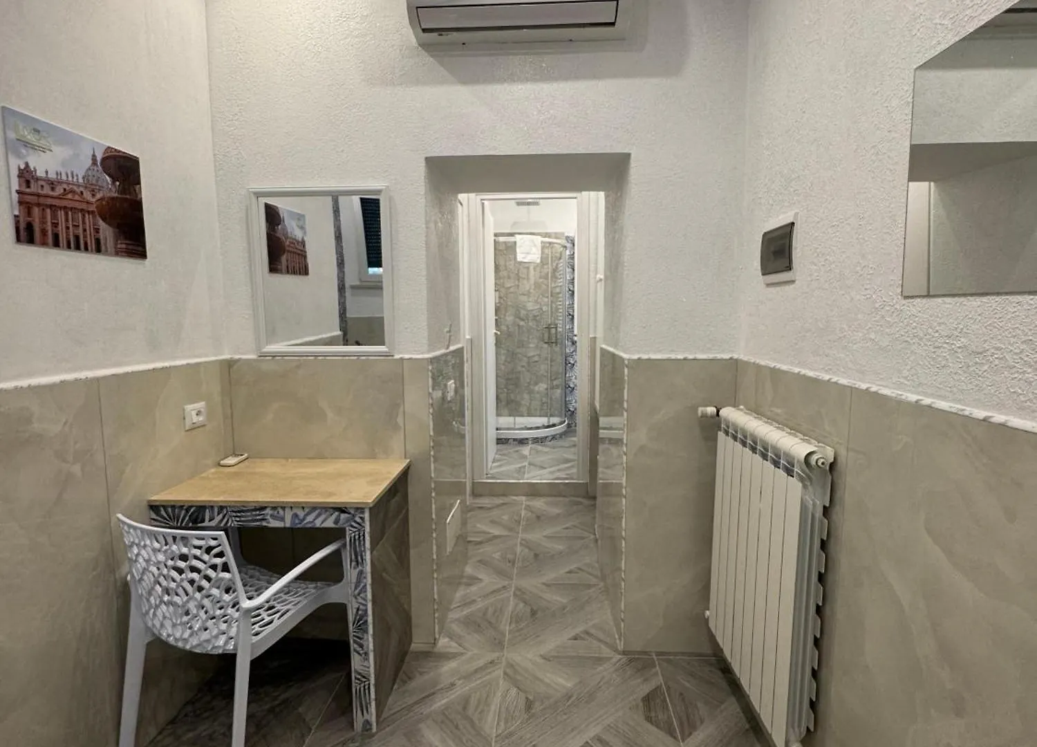 Luxor Eco Roma Casa E Appartamento Per Vacanze In Centro Piazza Bologna, Colosseo, Piazza Di Spagna, Vaticano, San Pietro, Sapienza, Fontana Di Trevi, Piazza Navona, Trastevere, Tiburtina, Termini, Aeroporto Italy
